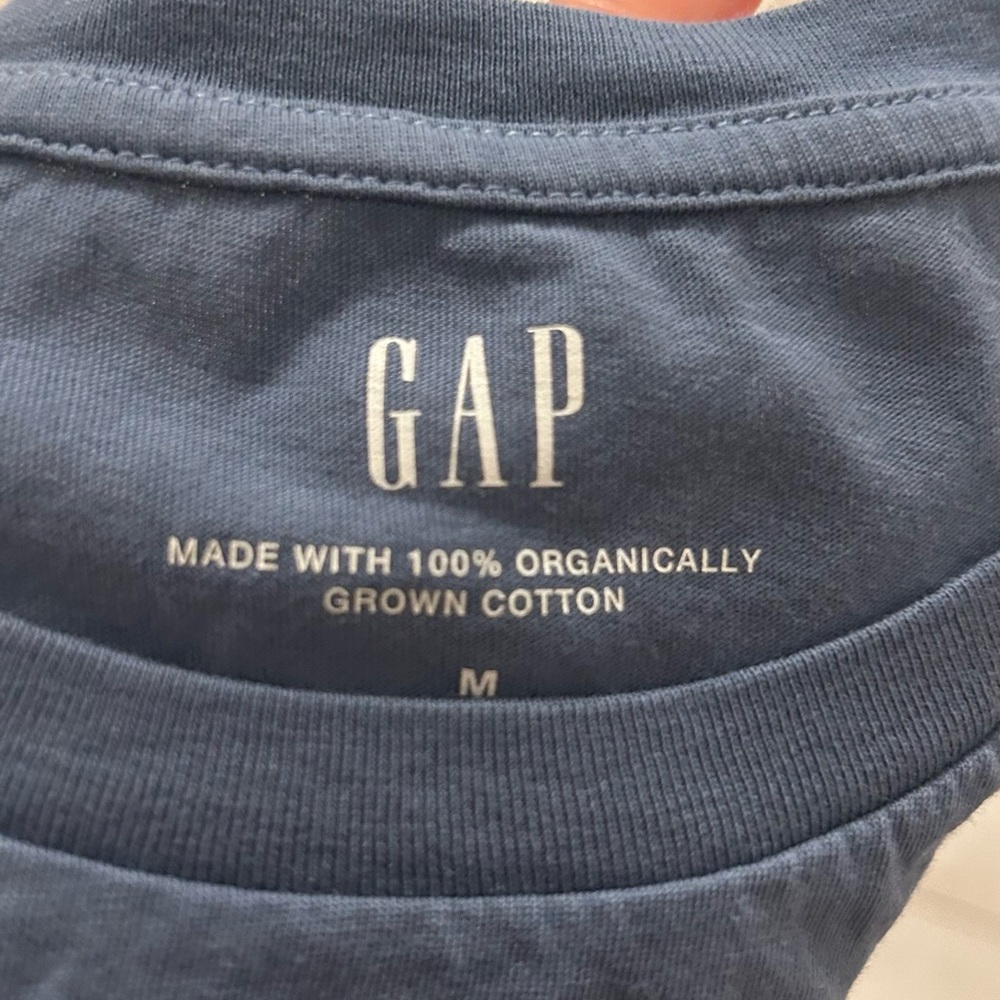 Blue gap long sleeve